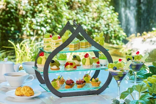 シャインマスカットアフタヌーンティー ～ロイヤル・マスカット・ガーデン～(リーガロイヤルホテル大阪 ヴィニェット コレクション)