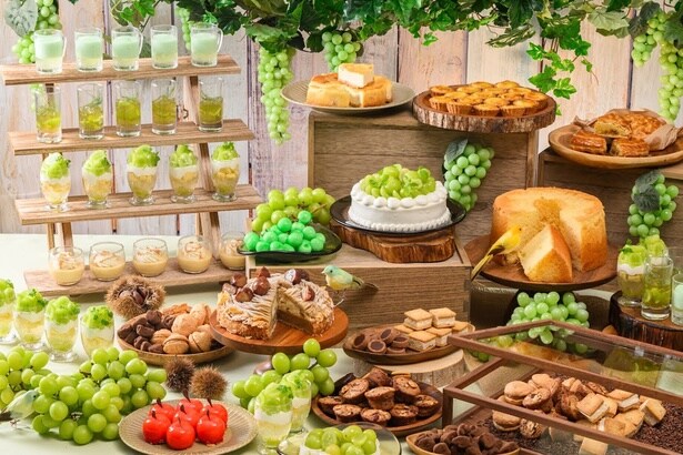 【秋旬の宝箱】スイーツビュッフェ～主役はぶどうの女王“シャインマスカット”～(神戸北野ホテル)