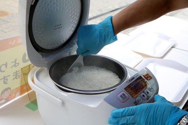 近江米のツヤや香り、味わいを体感できる試食会