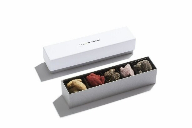 キャラメリゼした香ばしいペカンナッツに、個性豊かな5種のフレーバーをコーティング「8Pairing Pecan Nuts #5」(6500円)