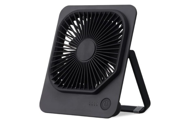 USBも乾電池もOK！4電源対応【ドウシシャ】のスリムコンパクトファンがAmazonで販売中！