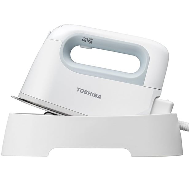 コードレスでも、仕上がりは本格派。朝の1分が変わる【東芝】のスチームアイロンがAmazonに登場中‼