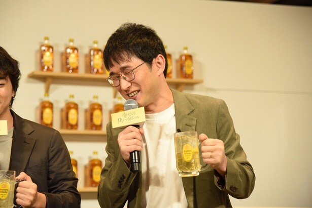 「週6で通います」と語り、笑いを誘うじろうさん