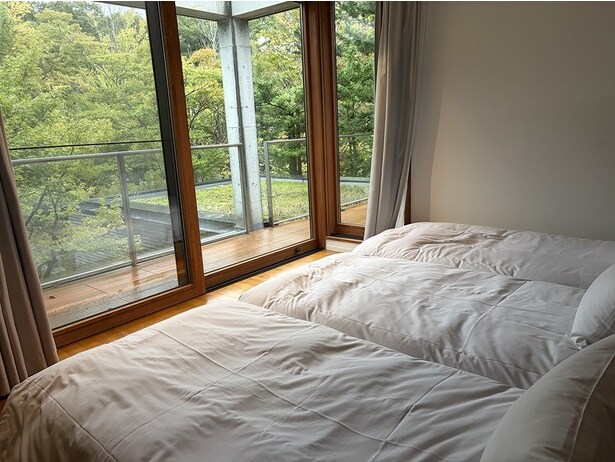 2階部分はベッドルームになっていて、テラスもある