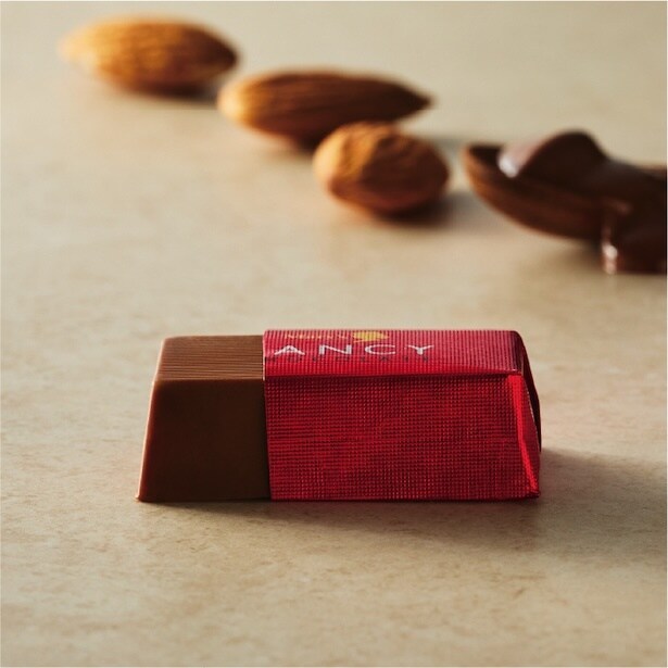 アーモンドクランチ