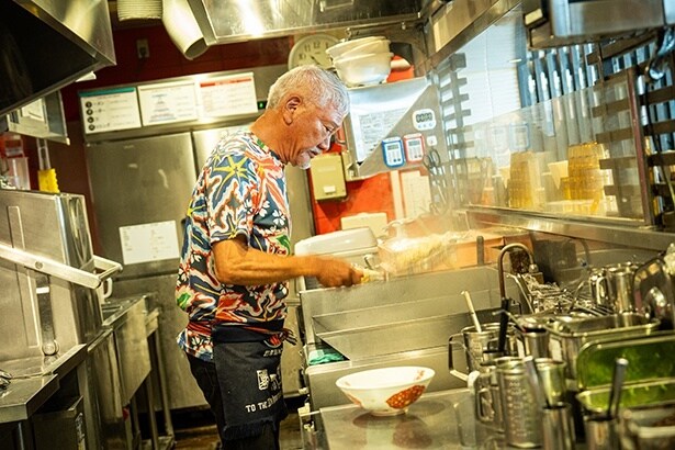 50周年のときは、河原氏は83歳になる。「10年後の50周年のときも、僕自身が厨房に立って皆にラーメンを振る舞う予定」と河原氏