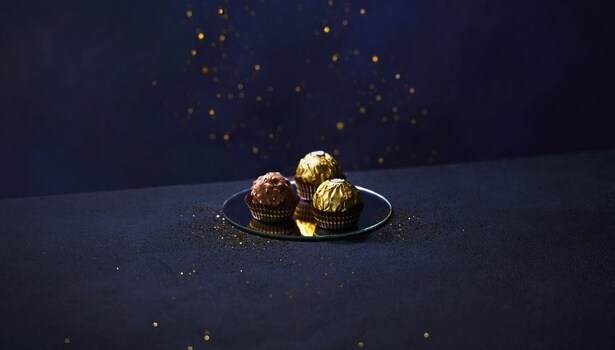 名古屋店ではひと粒チョコレート「ロシェ」が提供される