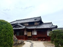 瓦の歴史を感じる京都の古民家をローラがスタイリング監修！11月30日まで宿泊可能で予約受付中