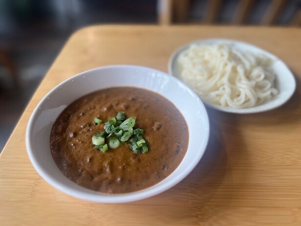 「豆乳ビーフキーマつけうどん」(1000円)