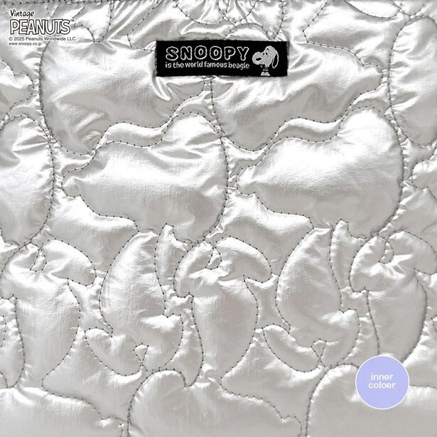 よく見ると、キルティングのステッチがスヌーピーのシルエットになっている