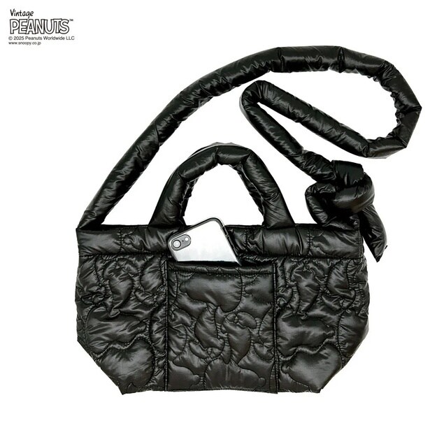 背面にはルーポケット付き