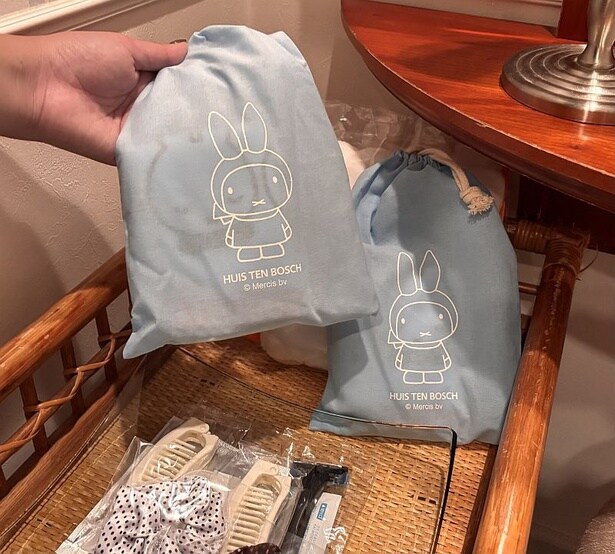 アメニティが入ったオリジナル巾着