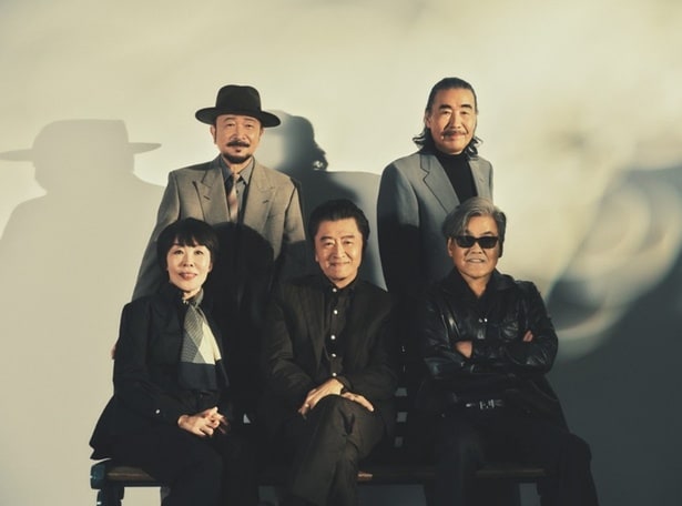 主題歌はサザンオールスターズの10年ぶりのオリジナルアルバム『THANK YOU SO MUCH』に収録された楽曲『暮れゆく街のふたり』