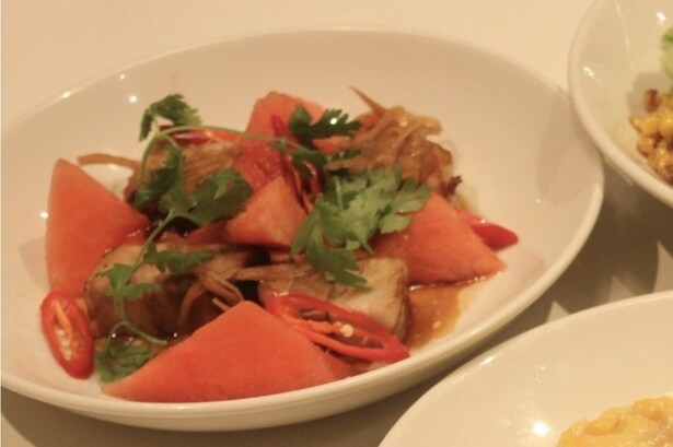 「ローストポークとスイカのサラダ」(1800円)