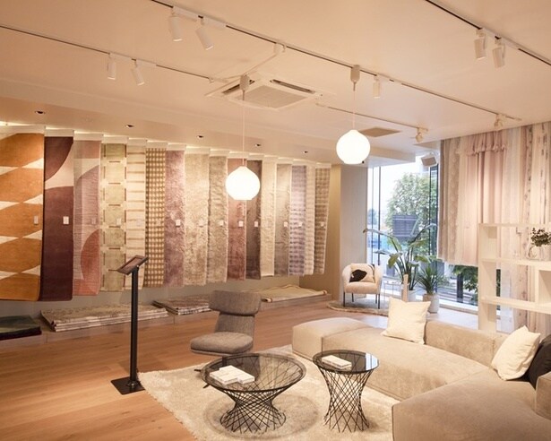 ラグやカーテンの品ぞろえも豊富