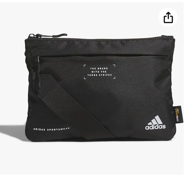 急ぎのときも、すぐ取り出せる。整理力に優れたサコッシュ【アディダス】のショルダーバッグがAmazonに登場中‼