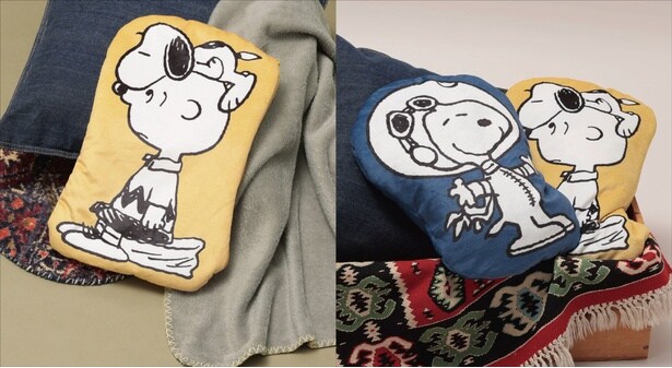 「PEANUTS/クッションブランケット」(各3490円)