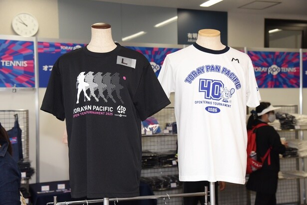 40回記念大会限定デザインのTシャツも販売。ドライTシャツ(左)、コットンTシャツ(右)ともに3520円