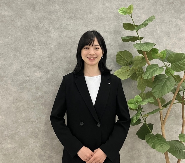 YKK APの広報担当・谷裏ななみさん