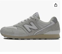 クラシックを、もっと軽やかに。快適さを備えた【ニューバランス】のスニーカーがAmazonに登場中‼