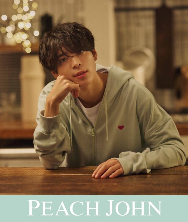 timelesz・松島聡の“ドキッとする表情”にファン歓喜!PEACH JOHN、冬の新作ルームウェア動画公開