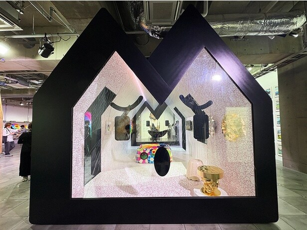 マガジンハウスのロゴから着想したM字形の「〈村上ハウス:隆の家〉」