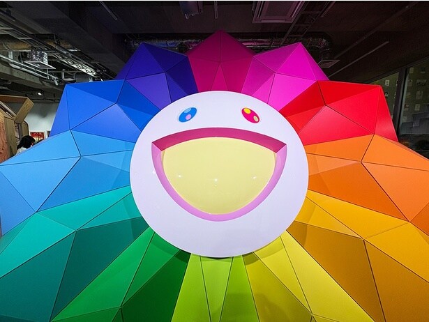 村上隆さんのシグネチャー「お花」が史上初めてポリゴンになった「お花ハウス」