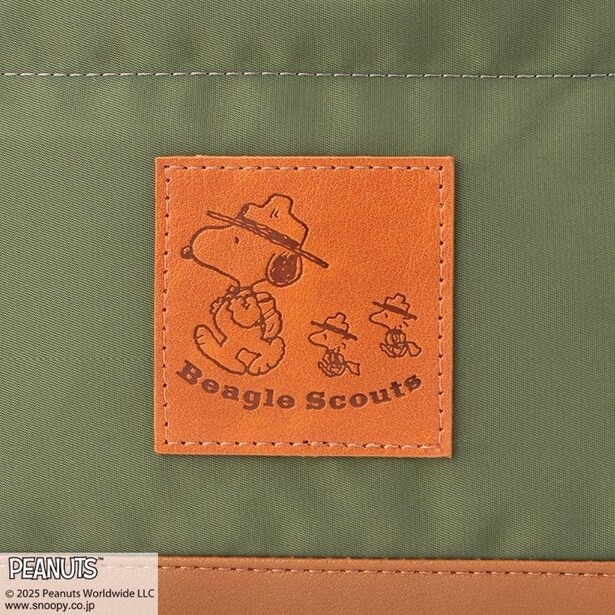 スヌーピーがリーダーを務めるビーグル・スカウト柄型押しワッペンがポイント