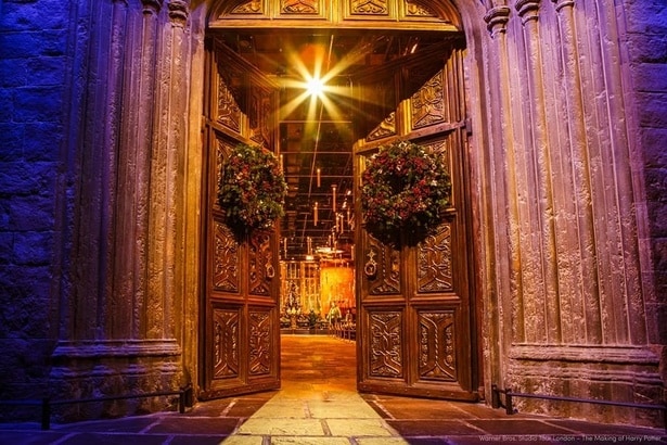 一歩足を踏み入れた瞬間、温かなクリスマスの世界に包まれる