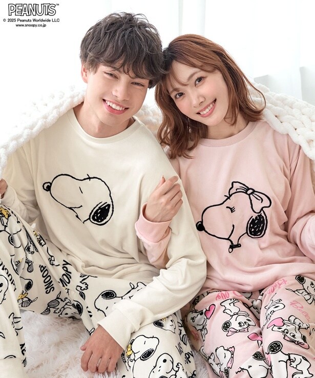 「aimerfeel」から男女どちらも着られる「PEANUTS」コラボのルームウエアが登場