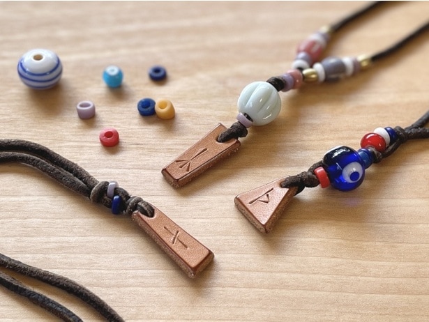 カラフルビーズで作るルーンチャーム