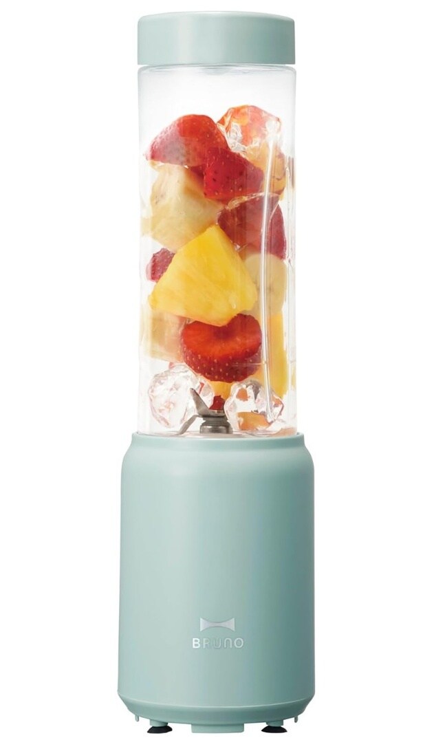 押すだけで、なめらかスムージー。ひとり分にぴったりのミニブレンダー【ブルーノ】のミキサーがAmazonに登場中‼