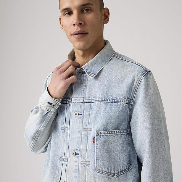 復刻したヴィンテージ風シルエットが激シブな【リーバイス 】トラッカージャケットが最大29%OFF「「Amazonセール」へ急げ