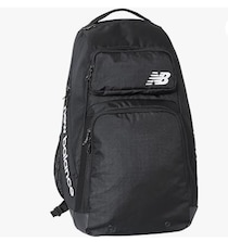 チームの荷物を、ひとまとめに。47リットルの頼れるフィールドパートナー【ニューバランス】のリュックがAmazonに登場中‼