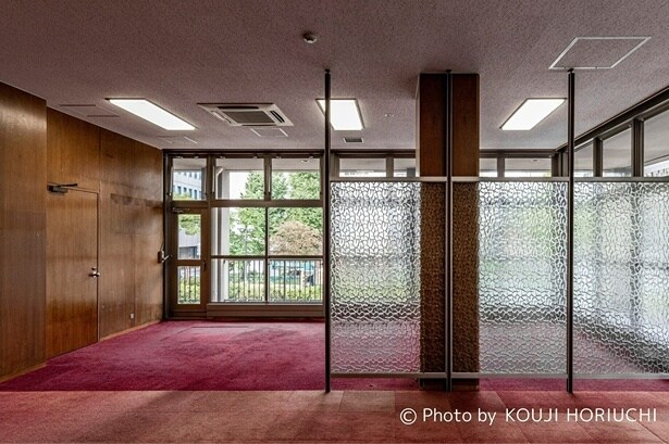 旧市長室の赤い絨毯