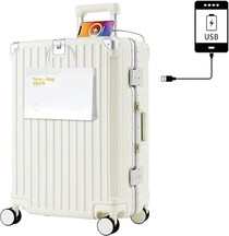 【ベセロ】カップホルダーやUSB付き！毎日が楽になる機能派スーツケースがAmazonで販売中！