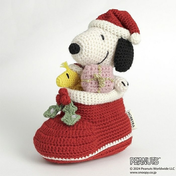 「編みぐるみ＜スヌーピーのクリスマスブーツ＞(編み物 材料セット)」(5500円)