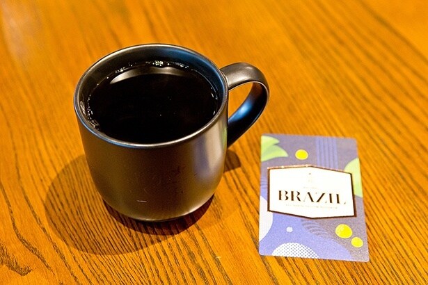 リザーブ(R) バーでは、季節ごとに厳選した豆を使用したシーズナルコーヒーを楽しむことができる(680円〜)