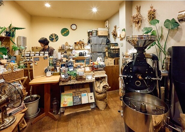 店では豆売りがメイン。平日は朝営業(7時40分~9時)も行う