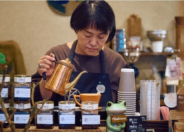 「富士珈機」勤務中に開業。2018年に会社を退職し、コーヒー屋の営業を本格的にスタートさせた