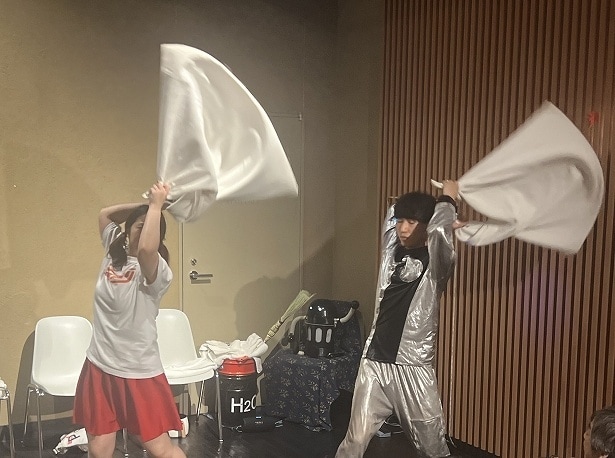 ただタオルで仰ぐだけではない、ショーアウフグースの魅力が伝わる