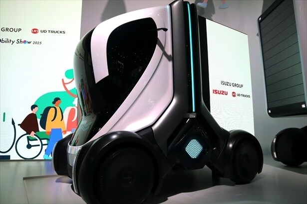 初公開のコンセプトトラック「VCCC」(バーチカル・コア・サイクル・コンセプト)