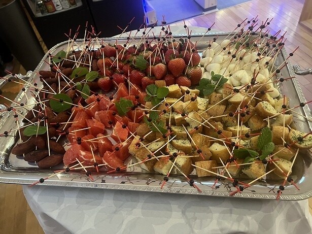 フルーツやチーズなど、ハチミツに合うものばかり