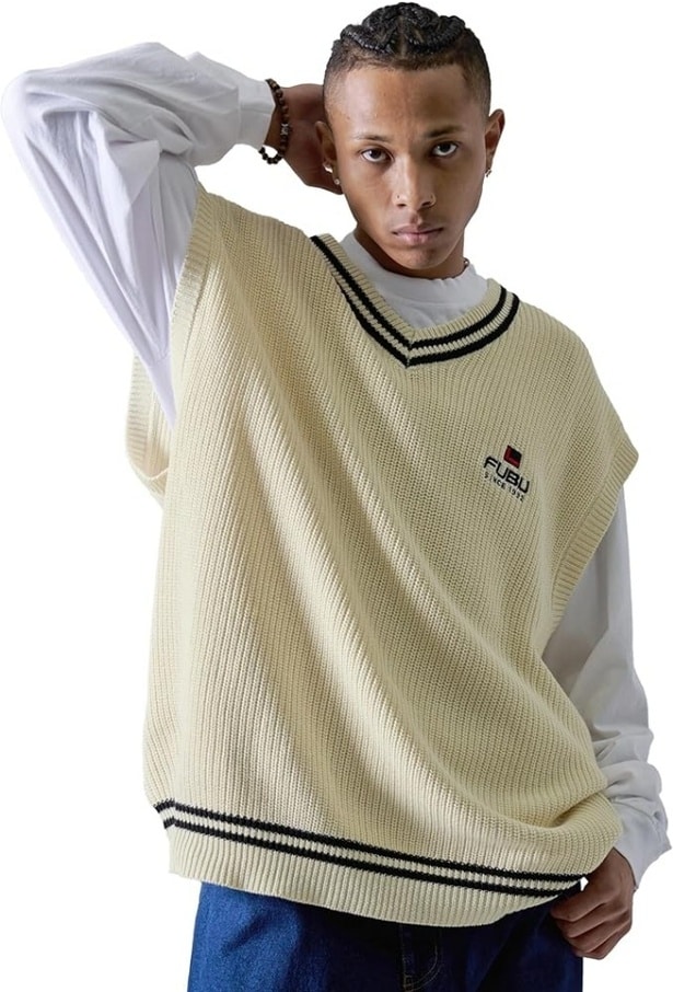 ゆったり重ね着が決まる季節感ベスト!【フブ】の秋冬ストリートファッションに最適な一着がAmazonで販売中!