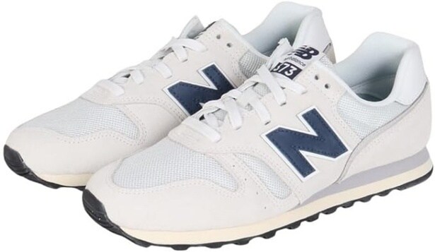 街でもオフィスでも使える万能デザイン！【ニューバランス】のスニーカーがAmazonで販売中！