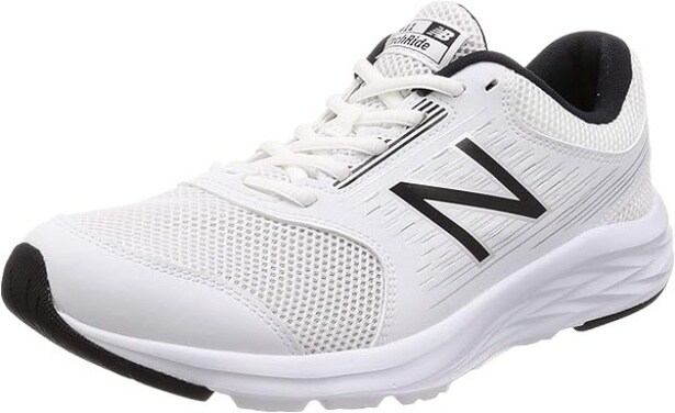 軽さとフィット感で差がつく【ニューバランス】のスポーツスニーカー！街歩きにも活躍する万能モデルがAmazonで販売中！