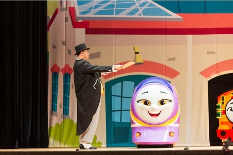 物語はトップハム・ハット卿から特別な仕事を任されたトーマスとパーシーが、どちらが早く手紙を届けられるかを競争するところから始まる