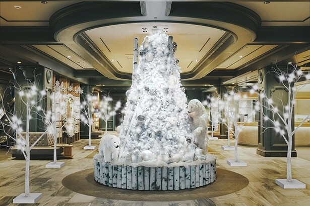 OMO7旭川 by 星野リゾートに白い動物たちのクリスマスツリーやアドベントカレンダーが登場！「雪降る街のホワイトクリスマス」開催