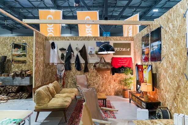 インテリアやアパレルなど、暮らしに関するブースも多い