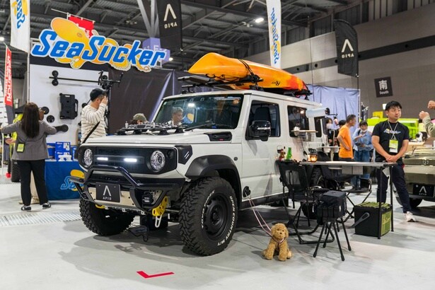 アウトドアにぴったりな車両の展示もある